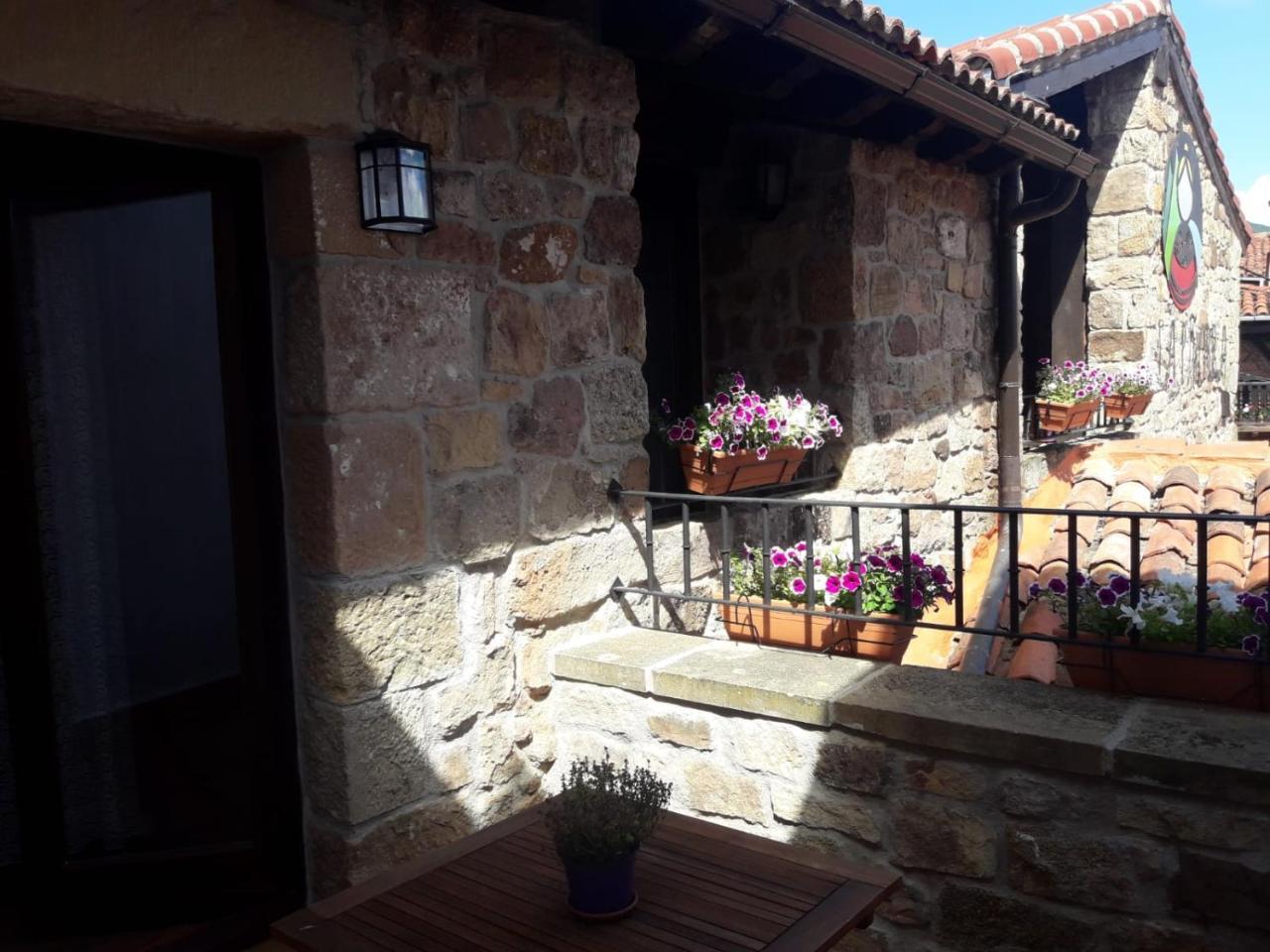 Posada Rural La Pinorra Vinuesa Exterior photo